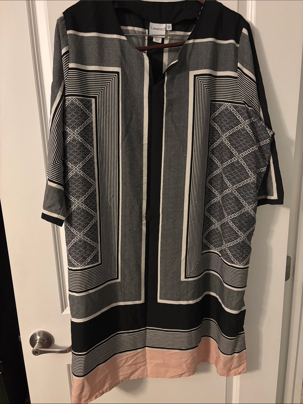 Junarose Black, White & Blush Geometric Mini Dress